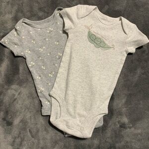 0-3m Carters Onesie Set